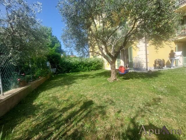 Vendita Appartamento, Massa foto