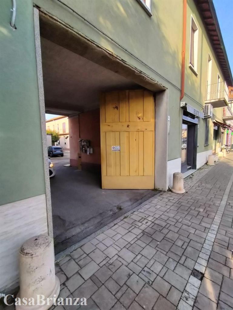 Affitto Magazzino, Biassono foto