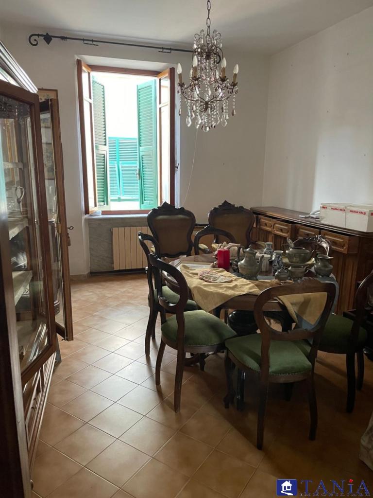 Vendita Quadrivani, Carrara foto