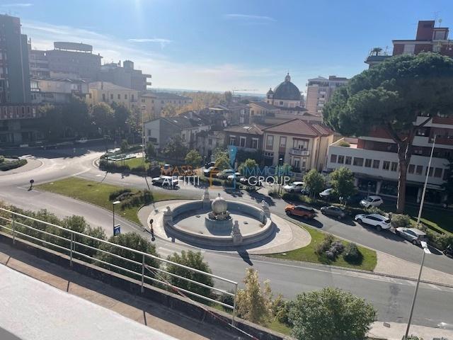 Vendita Esavani, Massa foto