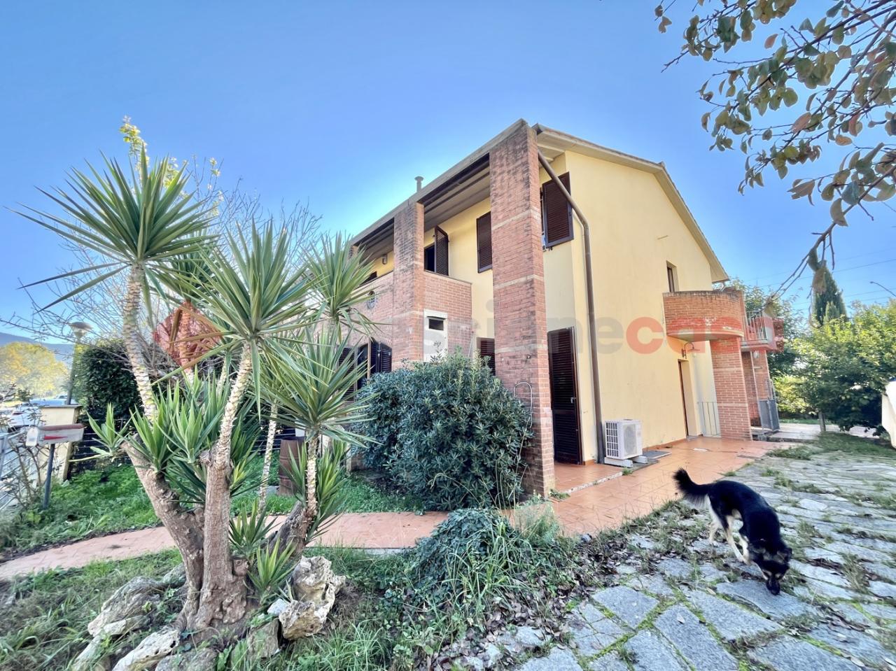 Vendita Villa, Calci foto