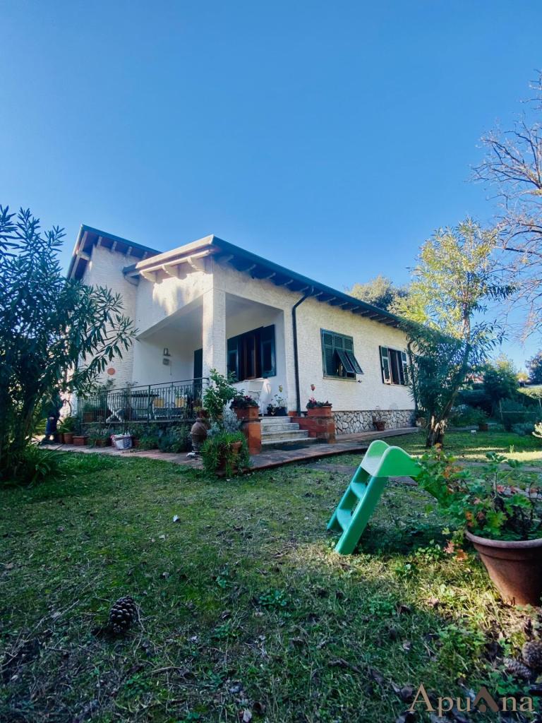 Vendita Casa indipendente, Massa foto