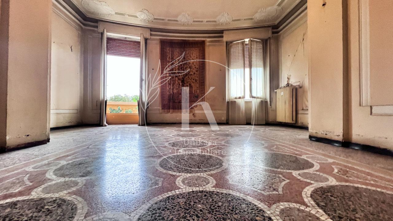 Vendita Multivani, Savona foto