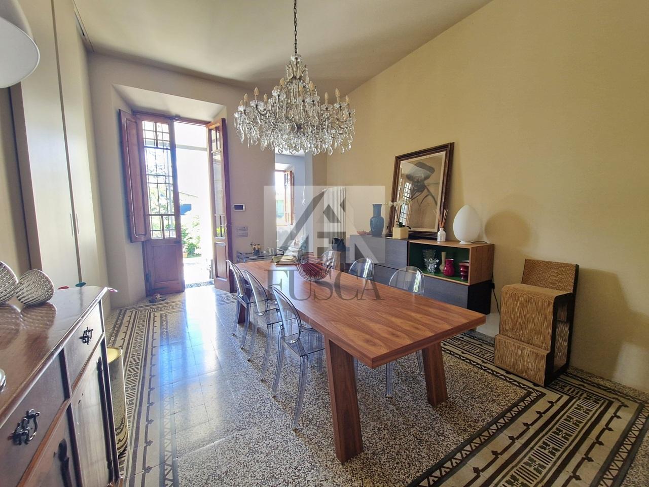 Vendita Multivani, Lucca foto