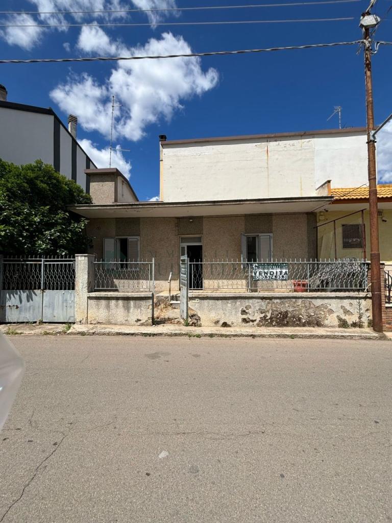 Sale Esavani, Sannicandro di Bari foto