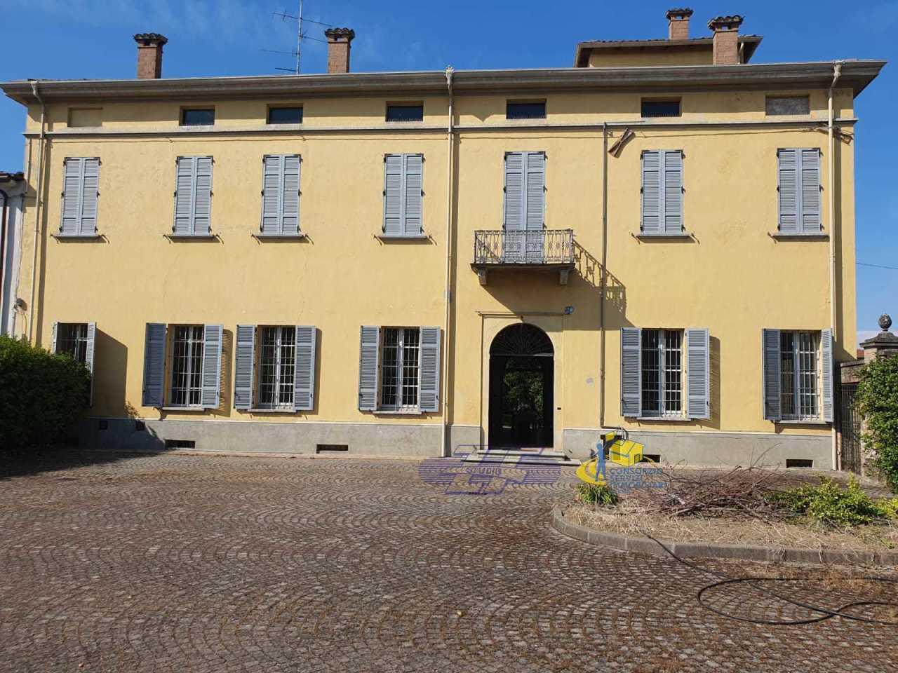 Vendita Case, Langhirano foto