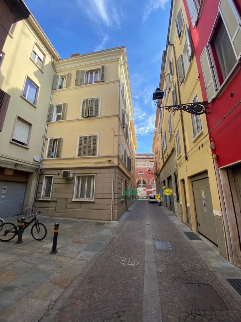 Vendita Trivani, Parma foto
