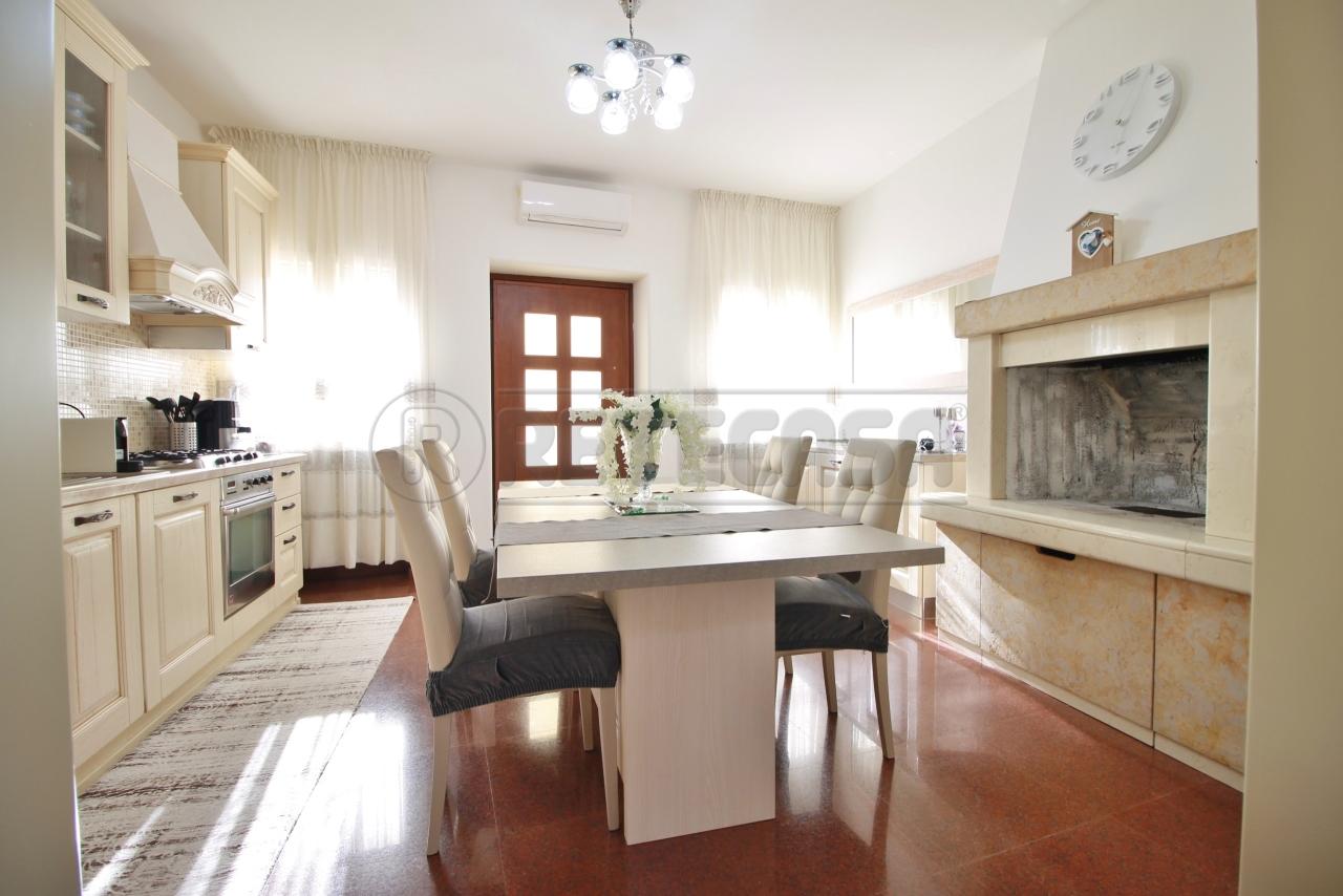 Vendita Eptavani, Arzignano foto