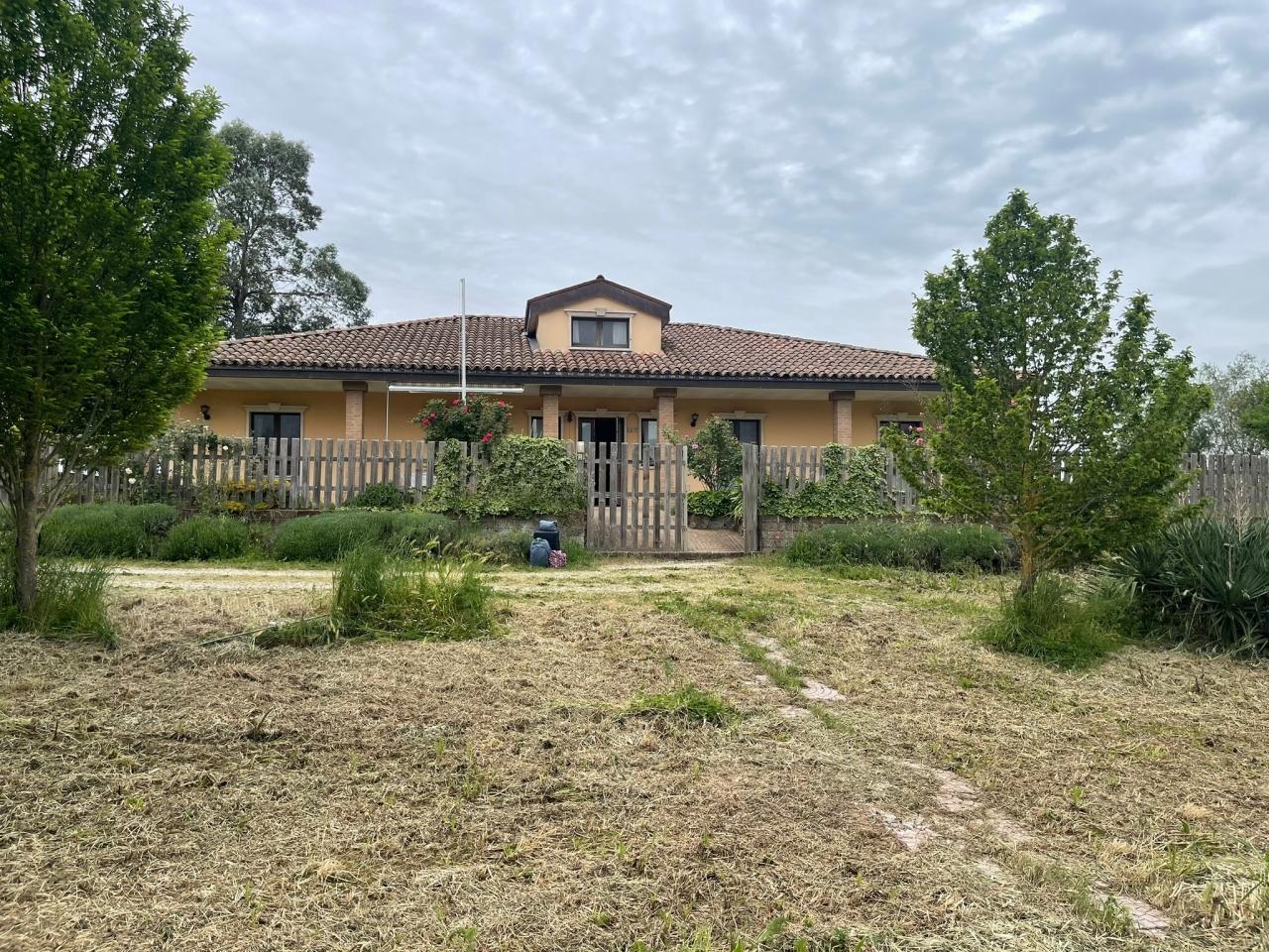 Vendita Ville, Baschi foto