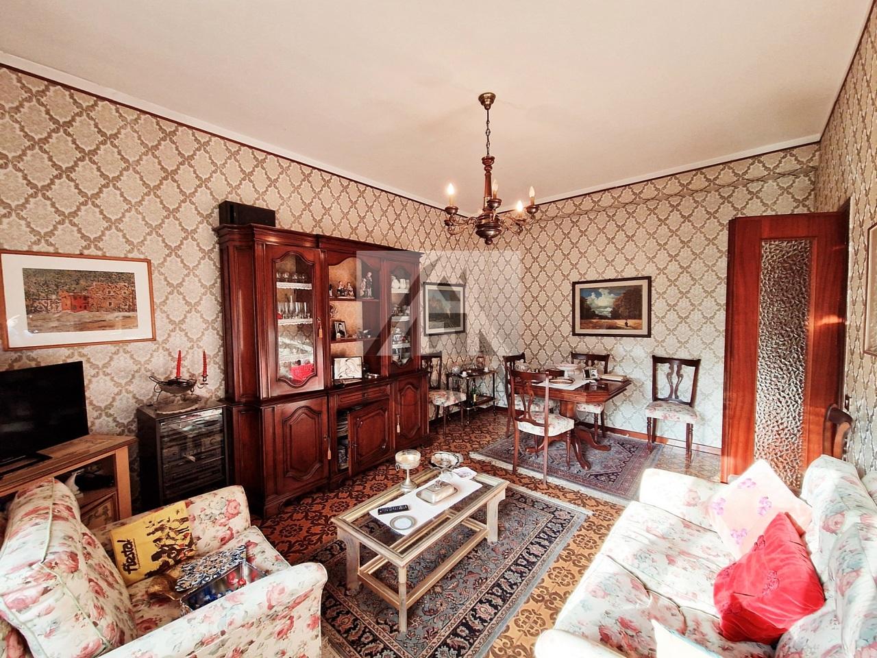 Vendita Multivani, Lucca Vendita Multivani, Lucca foto