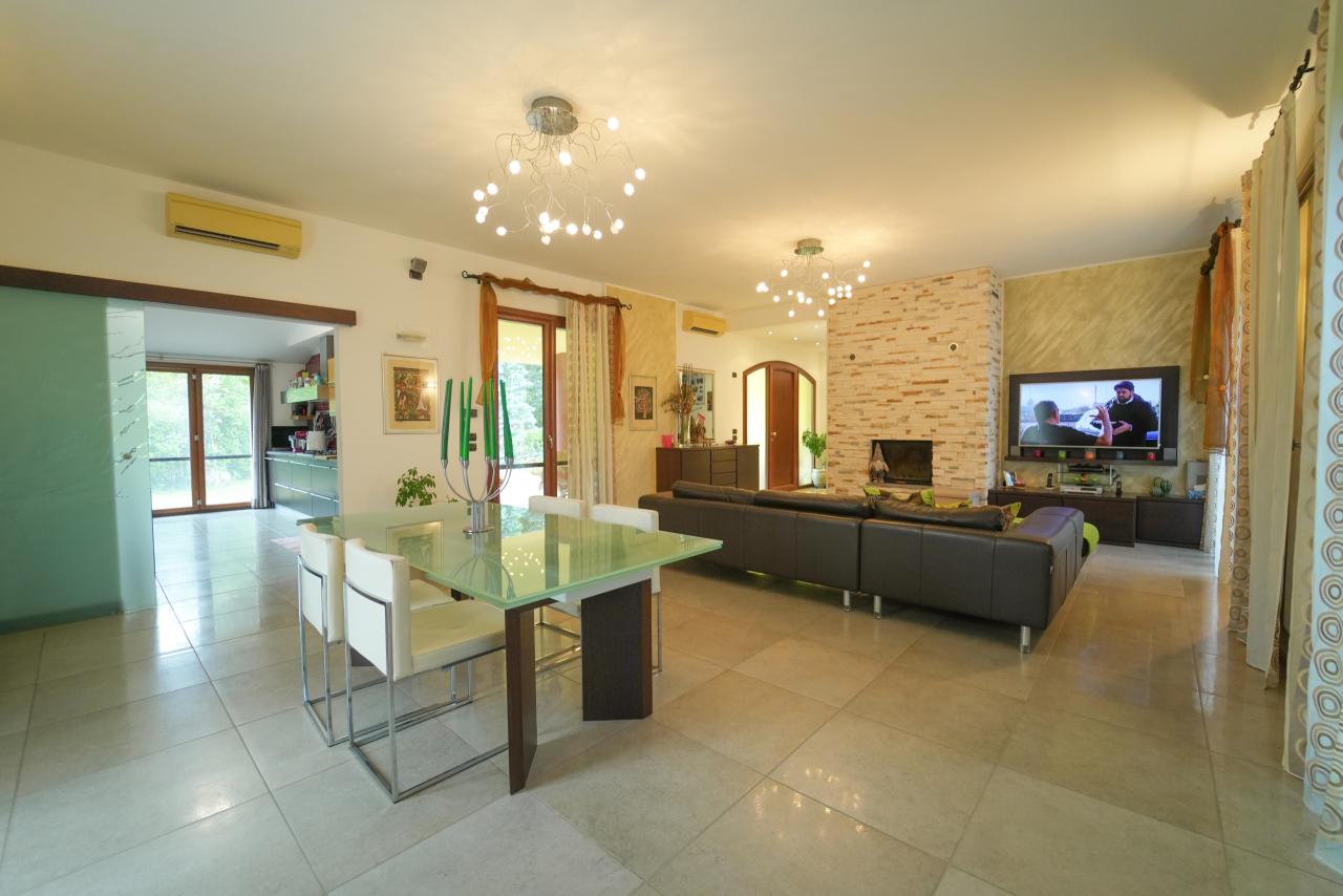 Vendita Ville, Bellaria-Igea Marina foto