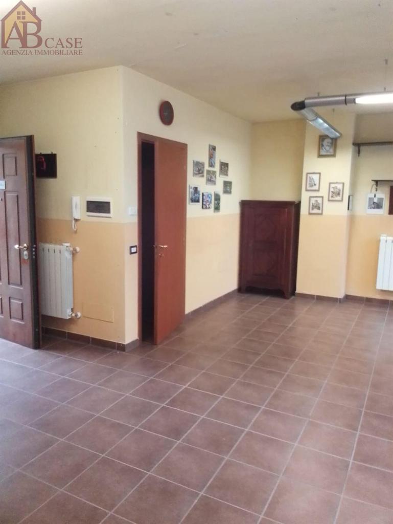 Vendita Negozio, Tromello foto