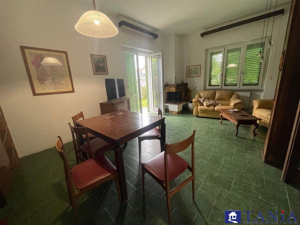 Vendita Multivani, Carrara foto