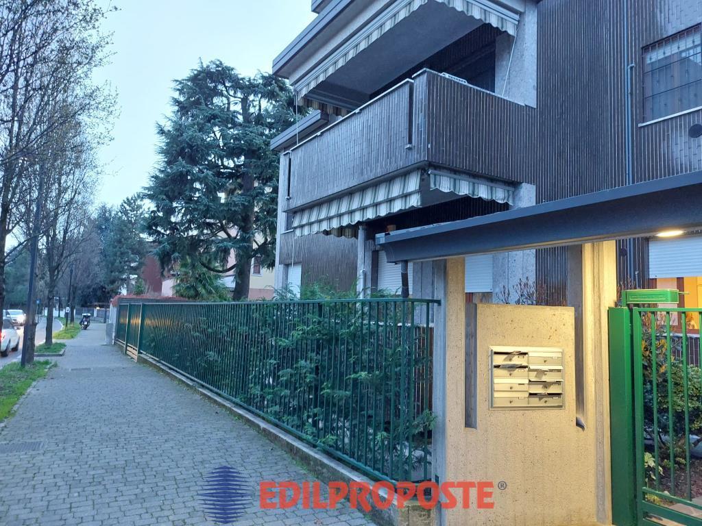 Vendita Appartamento, Varedo foto