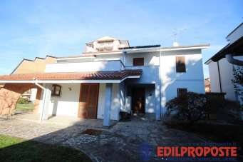 Vendita Villa, Lazzate Vendita Villa, Lazzate