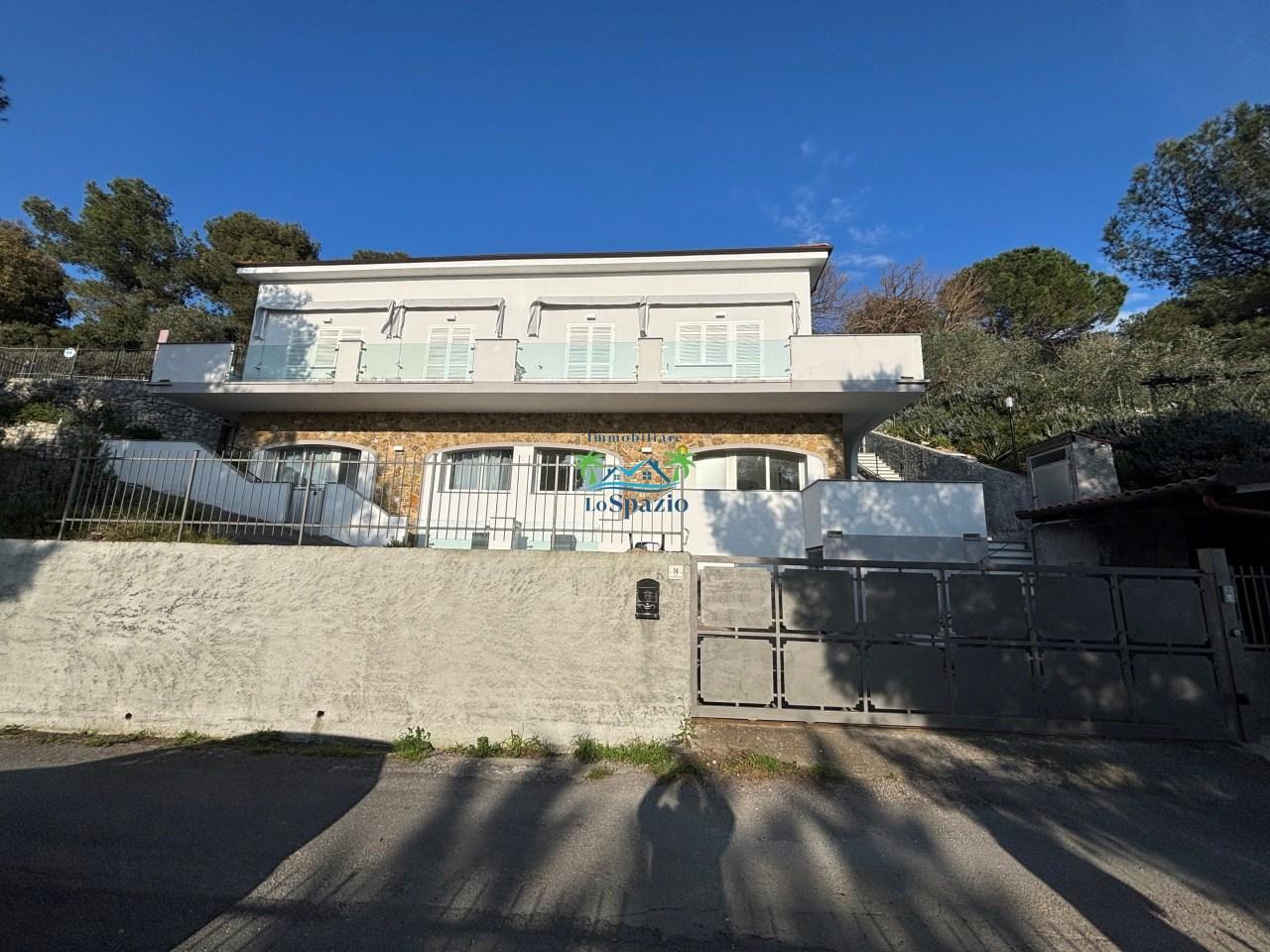 Vendita Trivani, Andora foto