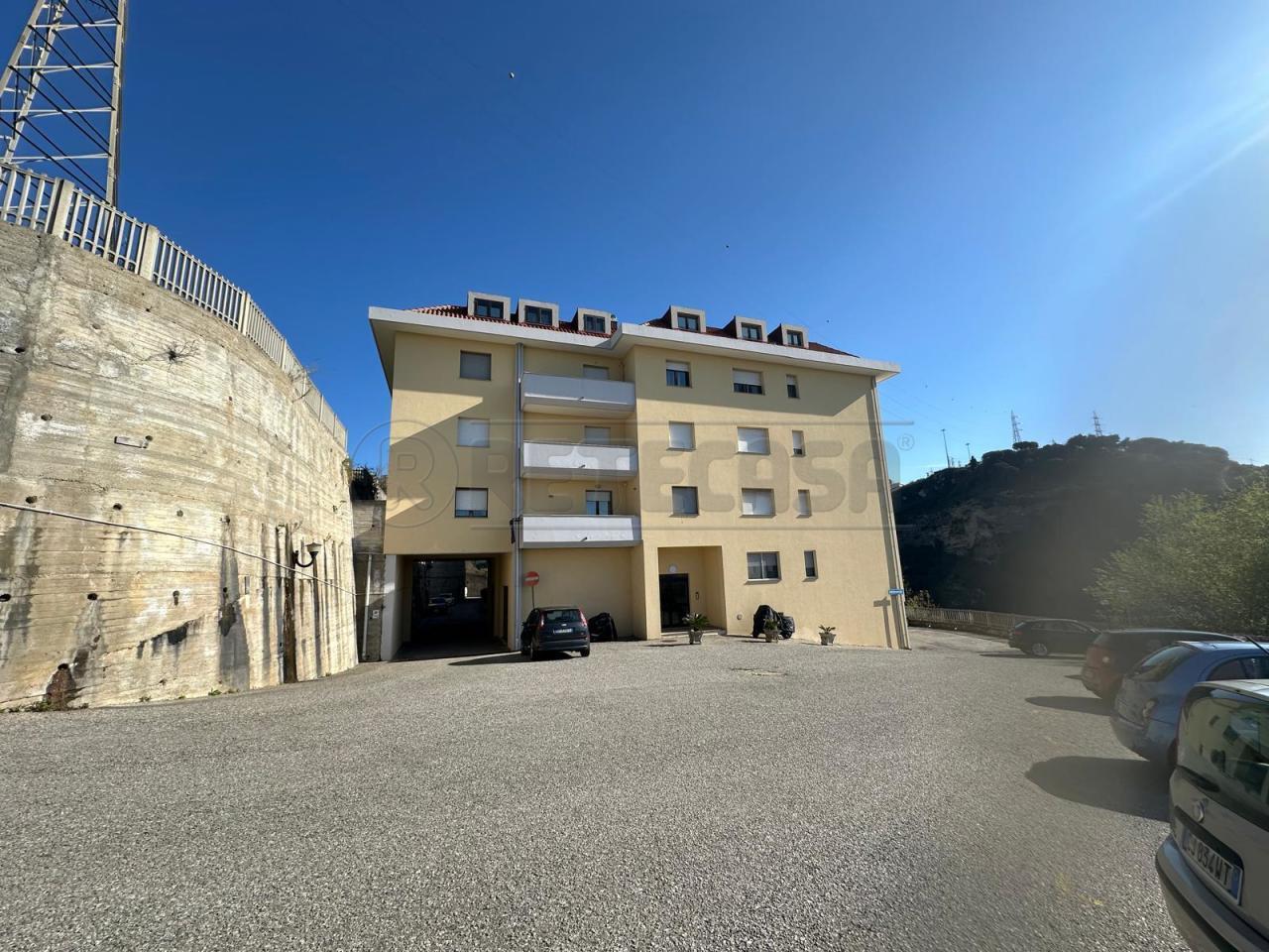 Vendita Quadrivani, Catanzaro foto