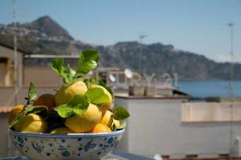 Vendita Quadrivani, Giardini-Naxos Vendita Quadrivani, Giardini-Naxos