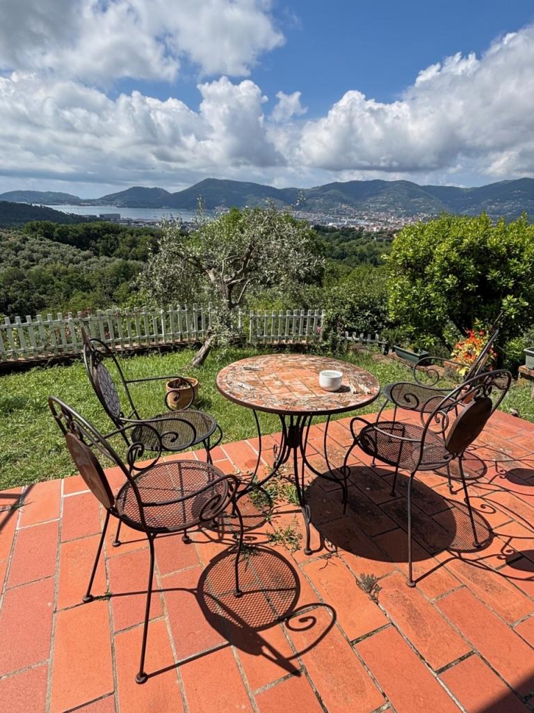 Vendita Esavani, La Spezia foto