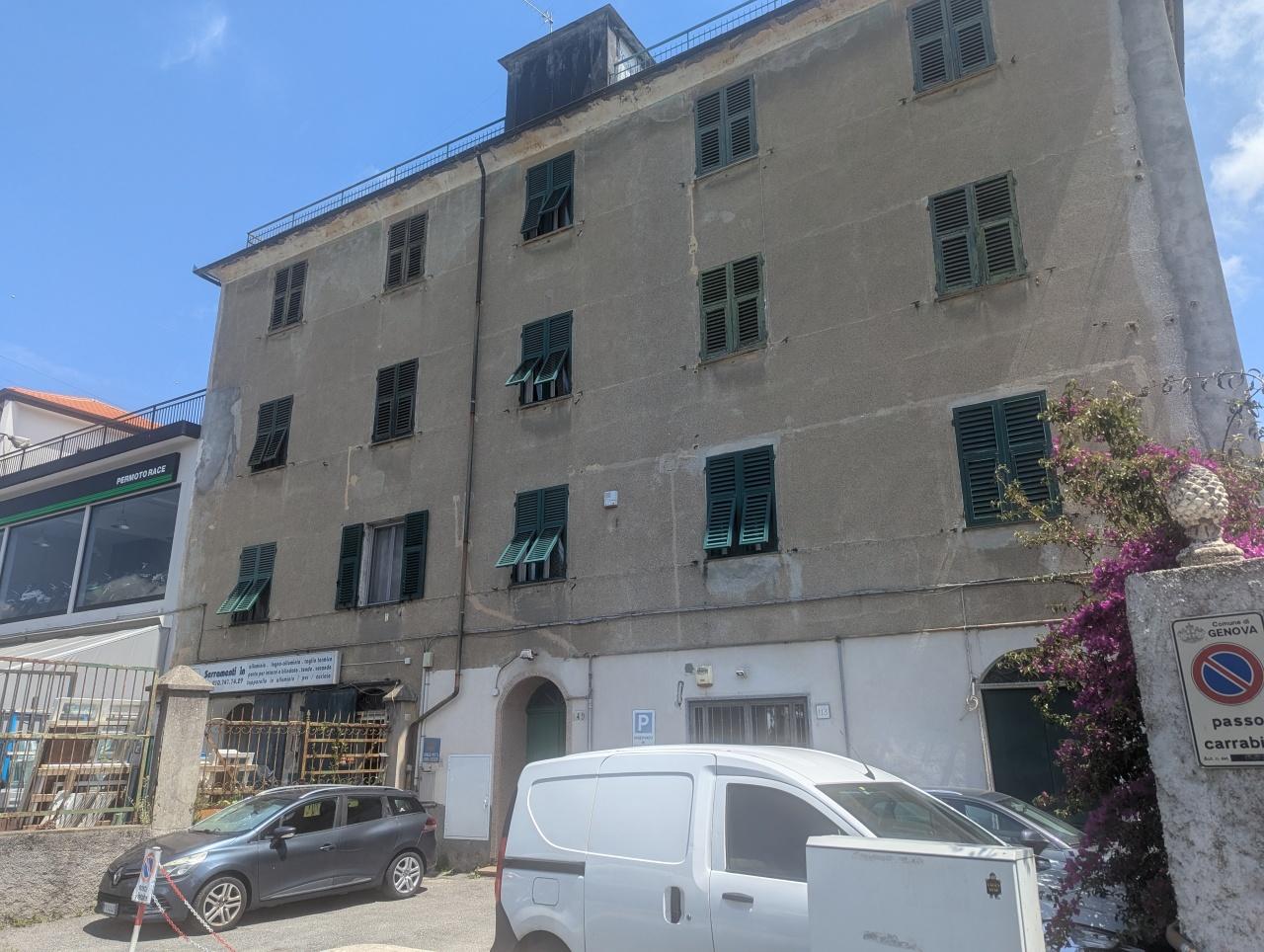Vendita Esavani, Genova foto