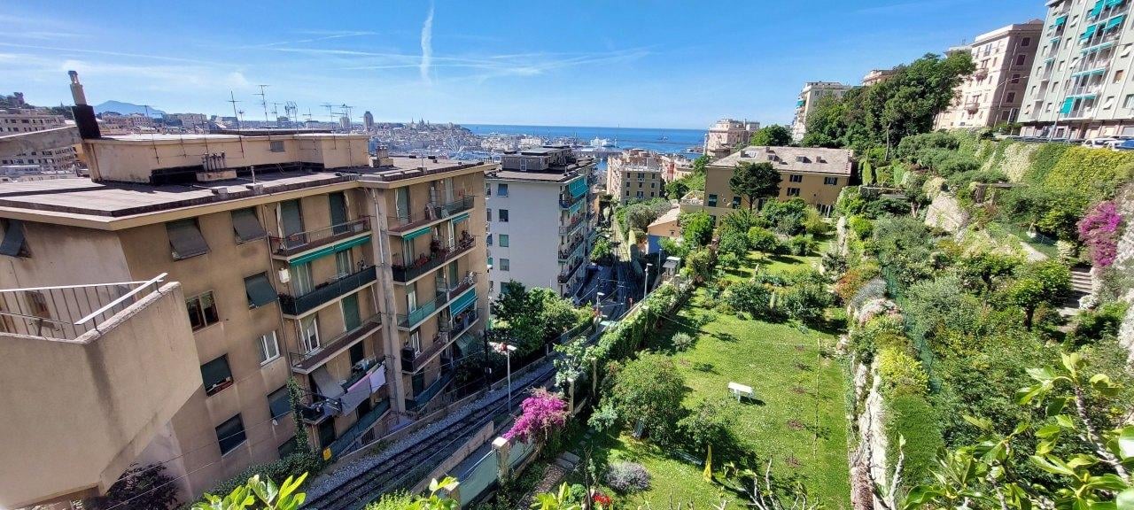 Vendita Bivani, Genova foto