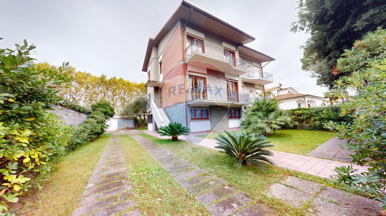 Vendita Multivani, Camaiore foto