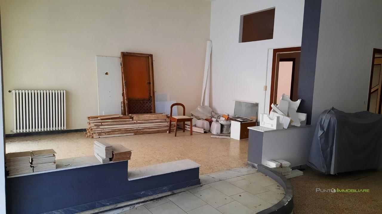 Vendita Quadrivani, Brindisi foto
