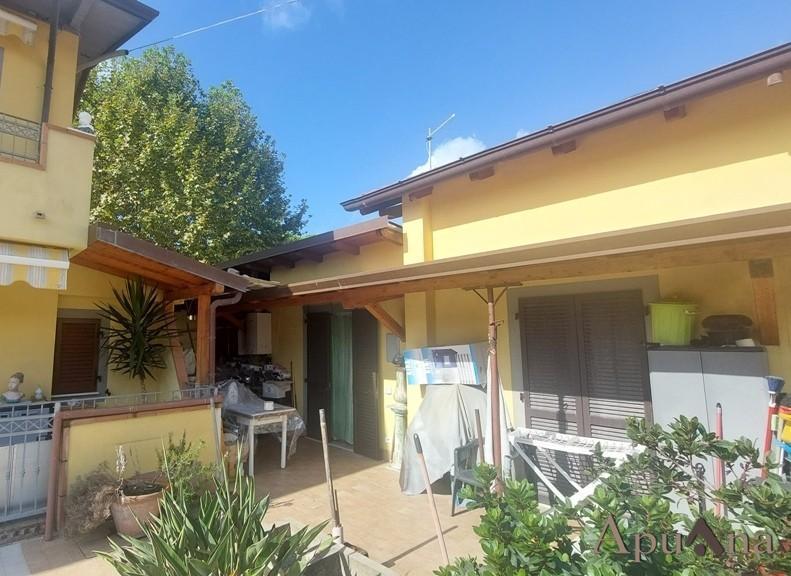 Vendita Casa indipendente, Massa foto
