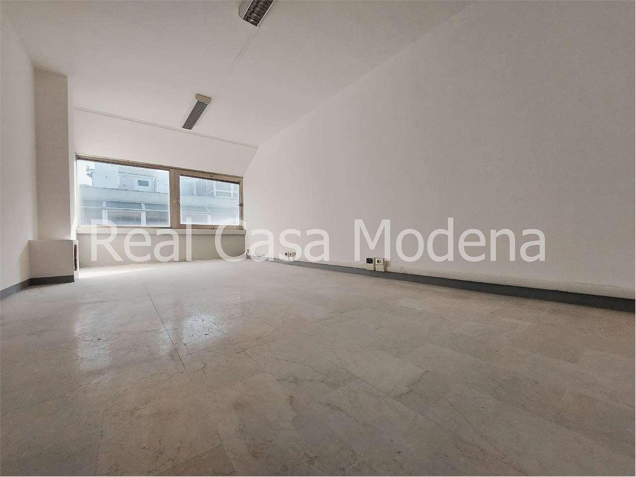 Affitto affitto, Modena foto