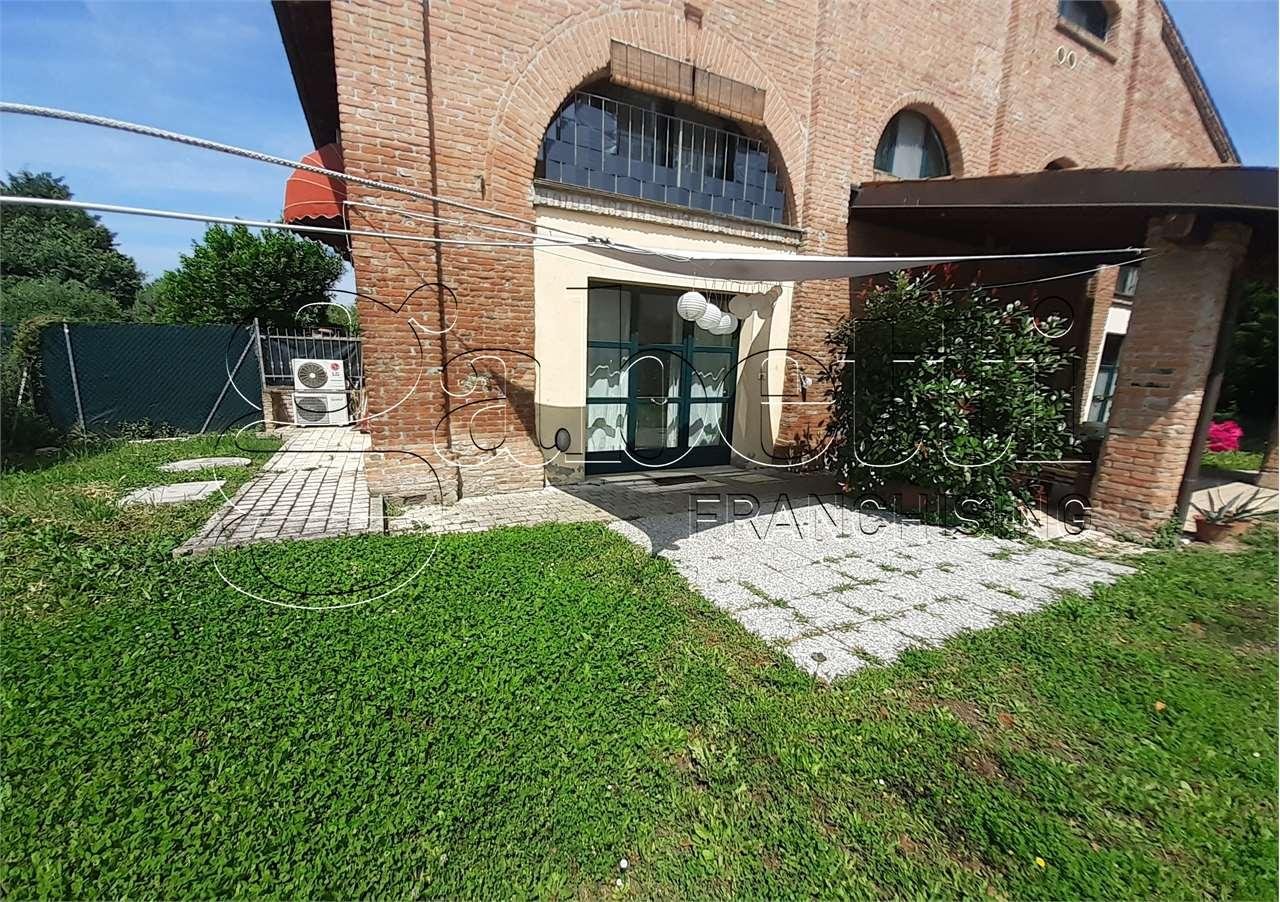 Vendita vendita, Ferrara foto