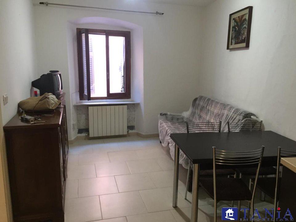appartamento in vendita a Carrara in zona Centro Città