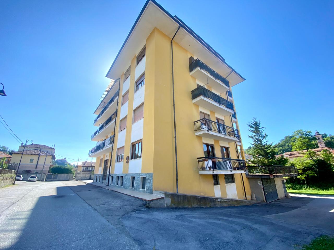 Vendita Esavani, Dogliani Vendita Esavani, Dogliani foto