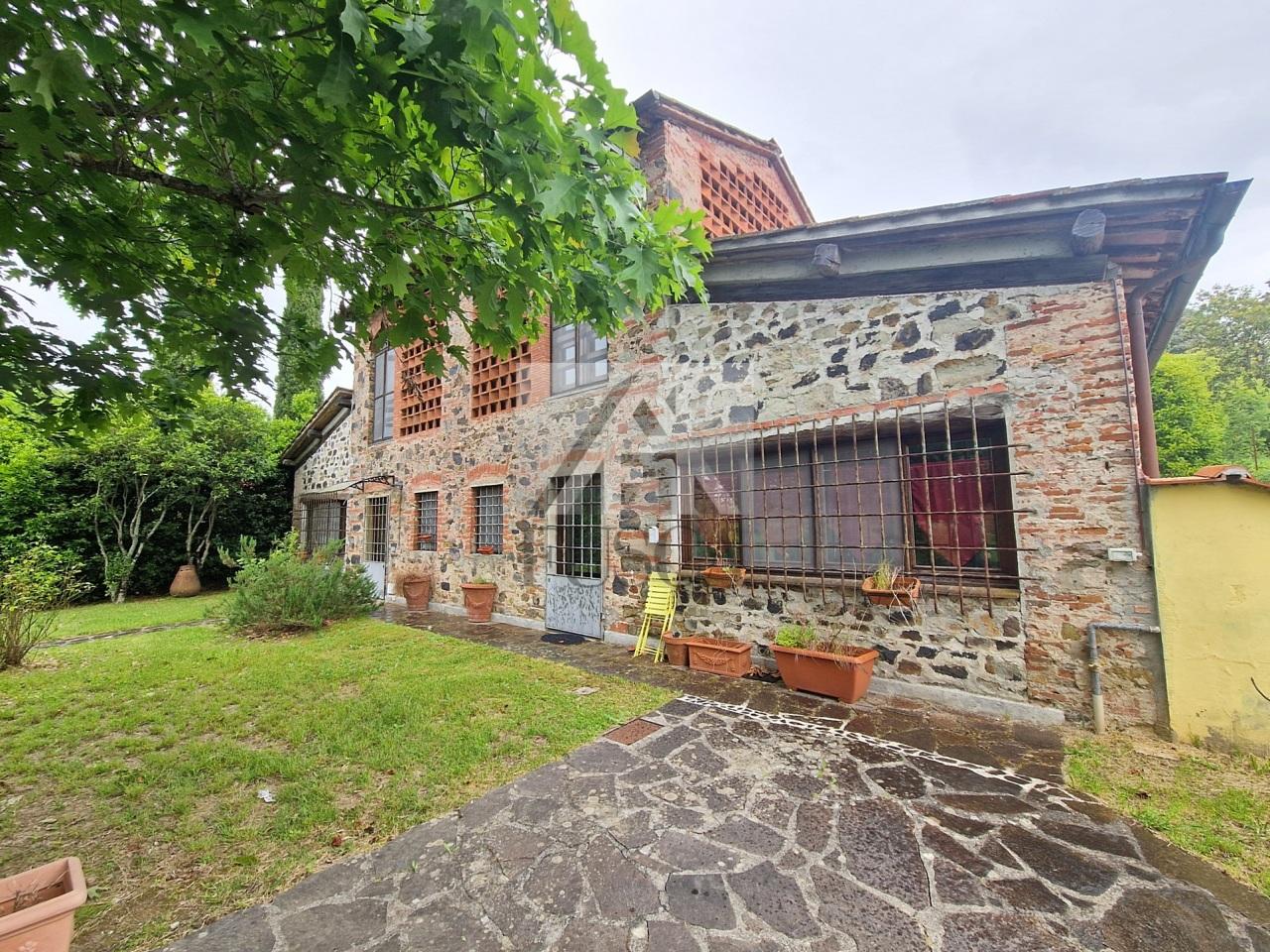 Vendita Pentavani, Lucca foto