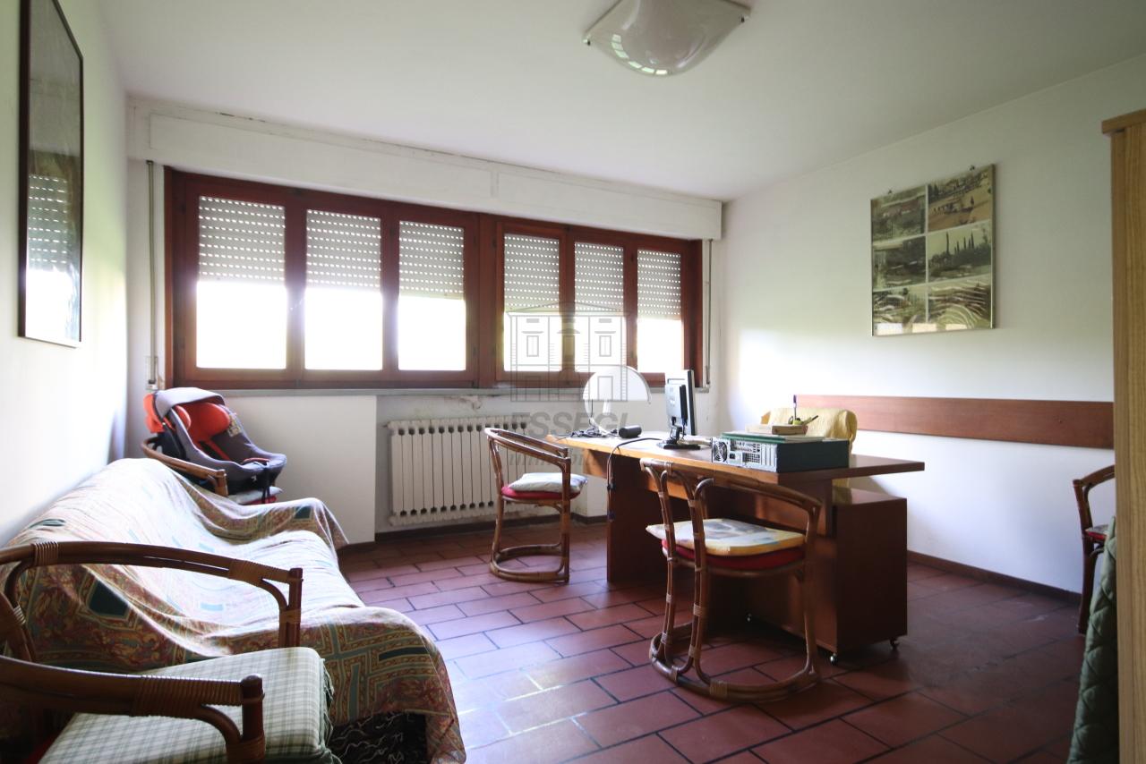 Vendita Quadrivani, Lucca foto