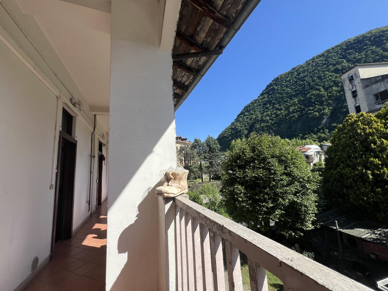 appartamento in vendita a Leggiuno