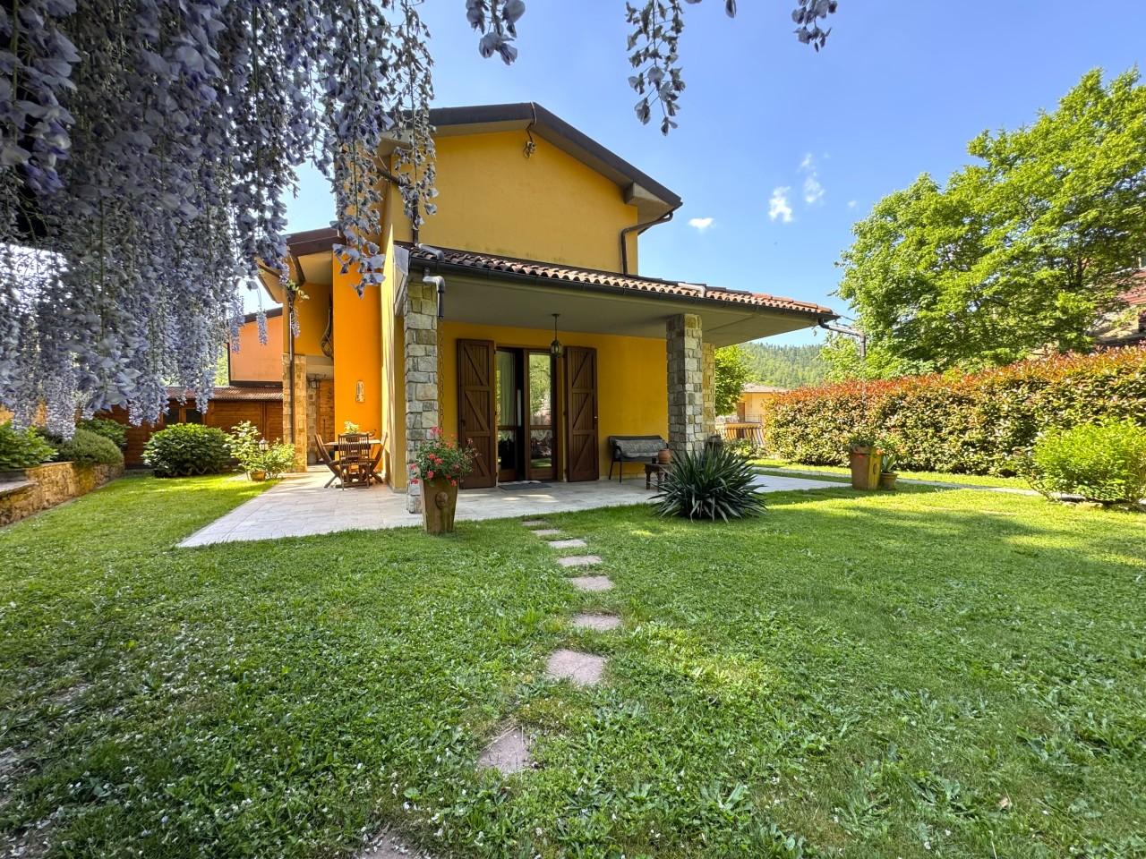 casa indipendente in vendita a Vernio in zona Montepiano