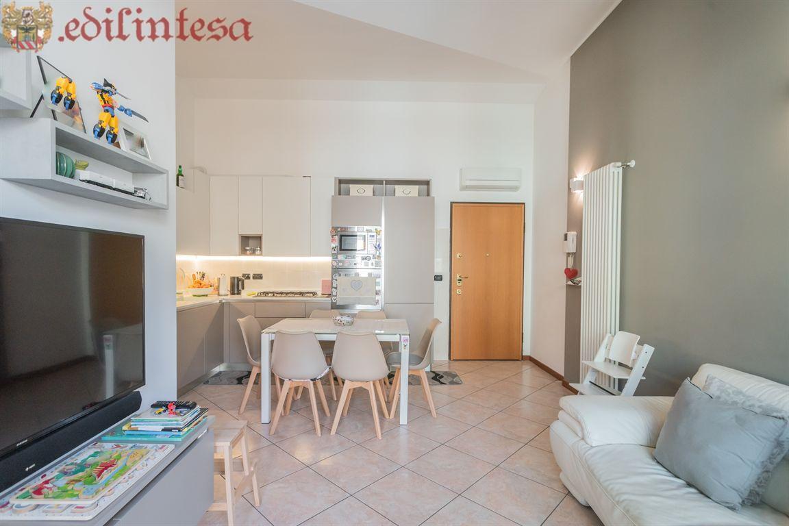 Vendita Appartamento, Lissone foto