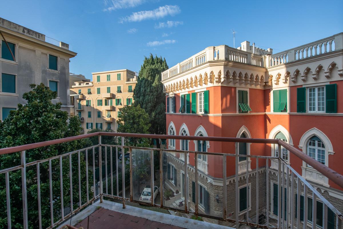 Vendita Eptavani, Genova foto