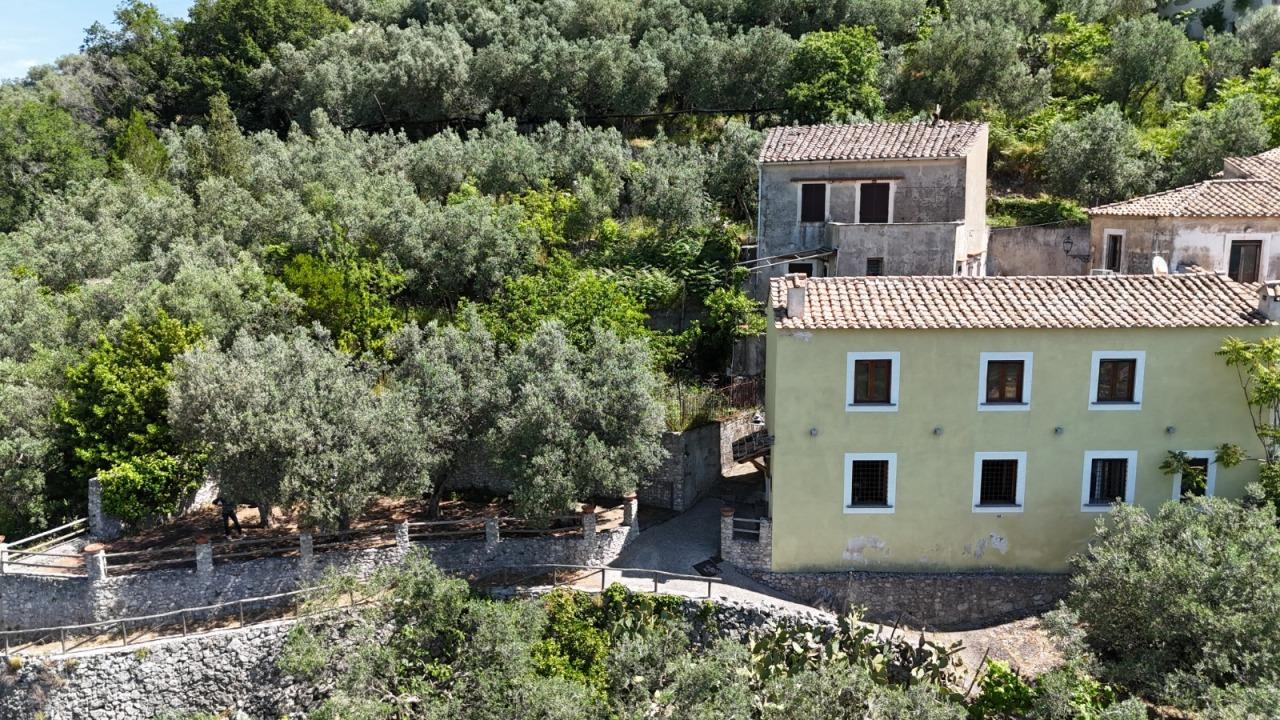Vendita Quadrivani, Giffoni Valle Piana foto