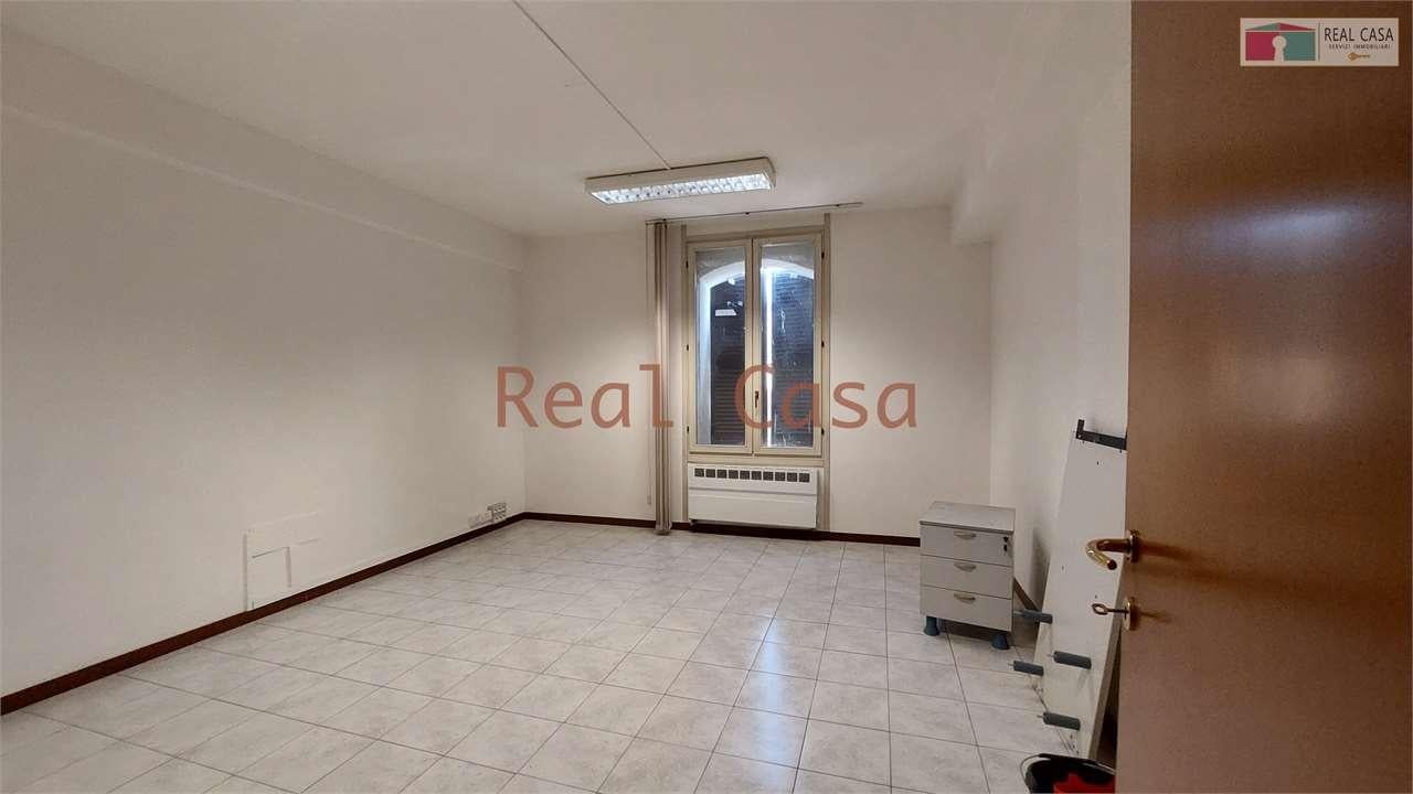 Affitto affitto, Modena foto