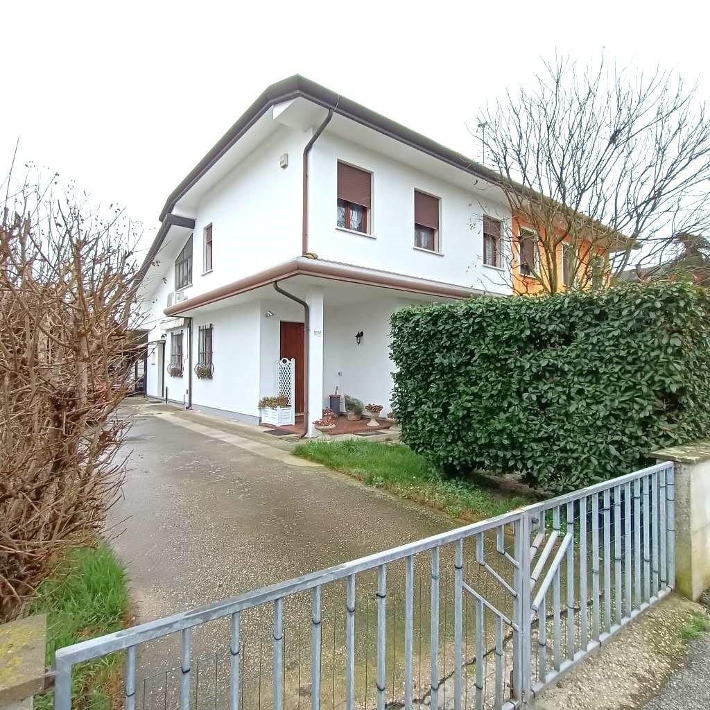 Vendita Eptavani, Bosaro foto