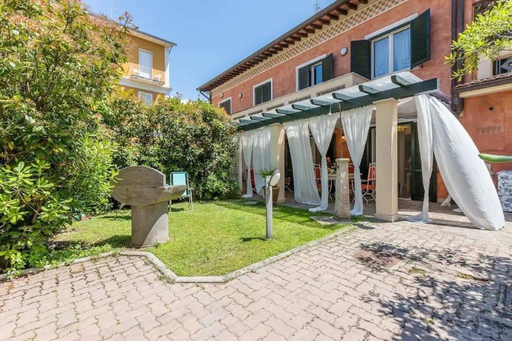 Vendita Esavani, Pietrasanta foto