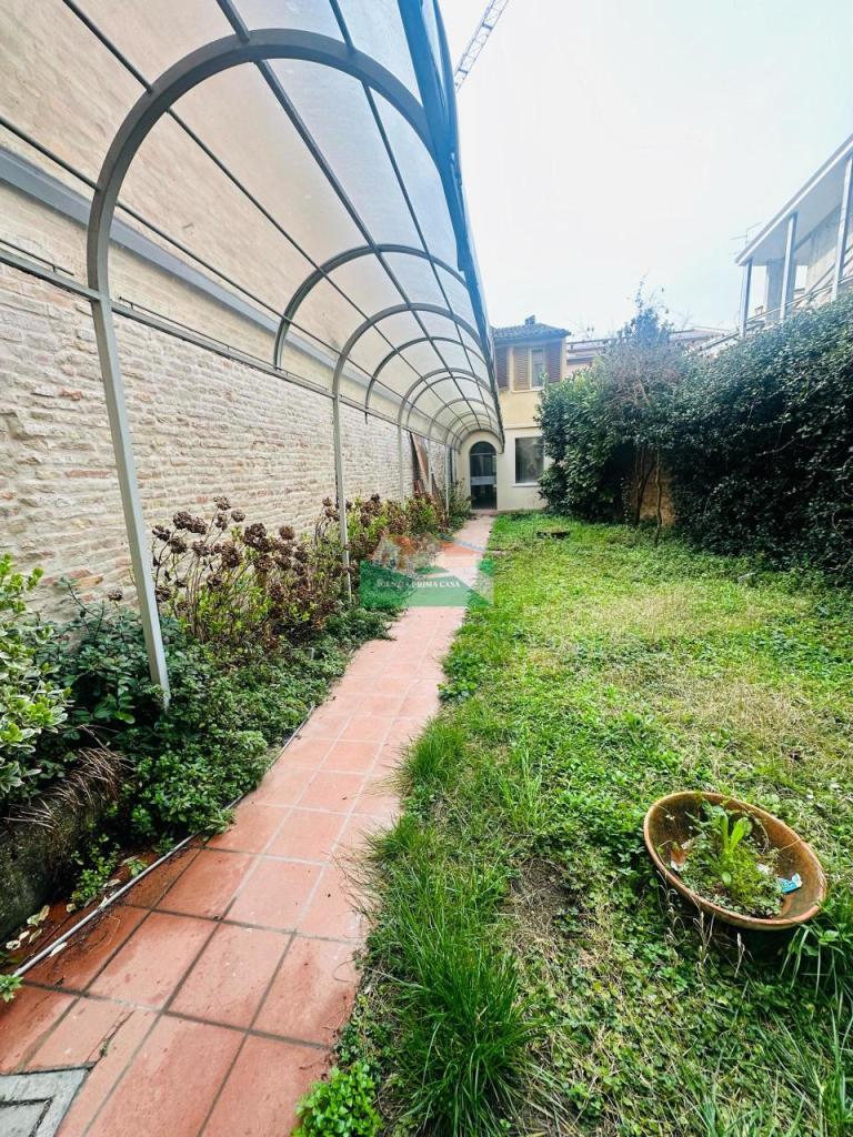 Vendita Esavani, Ravenna foto