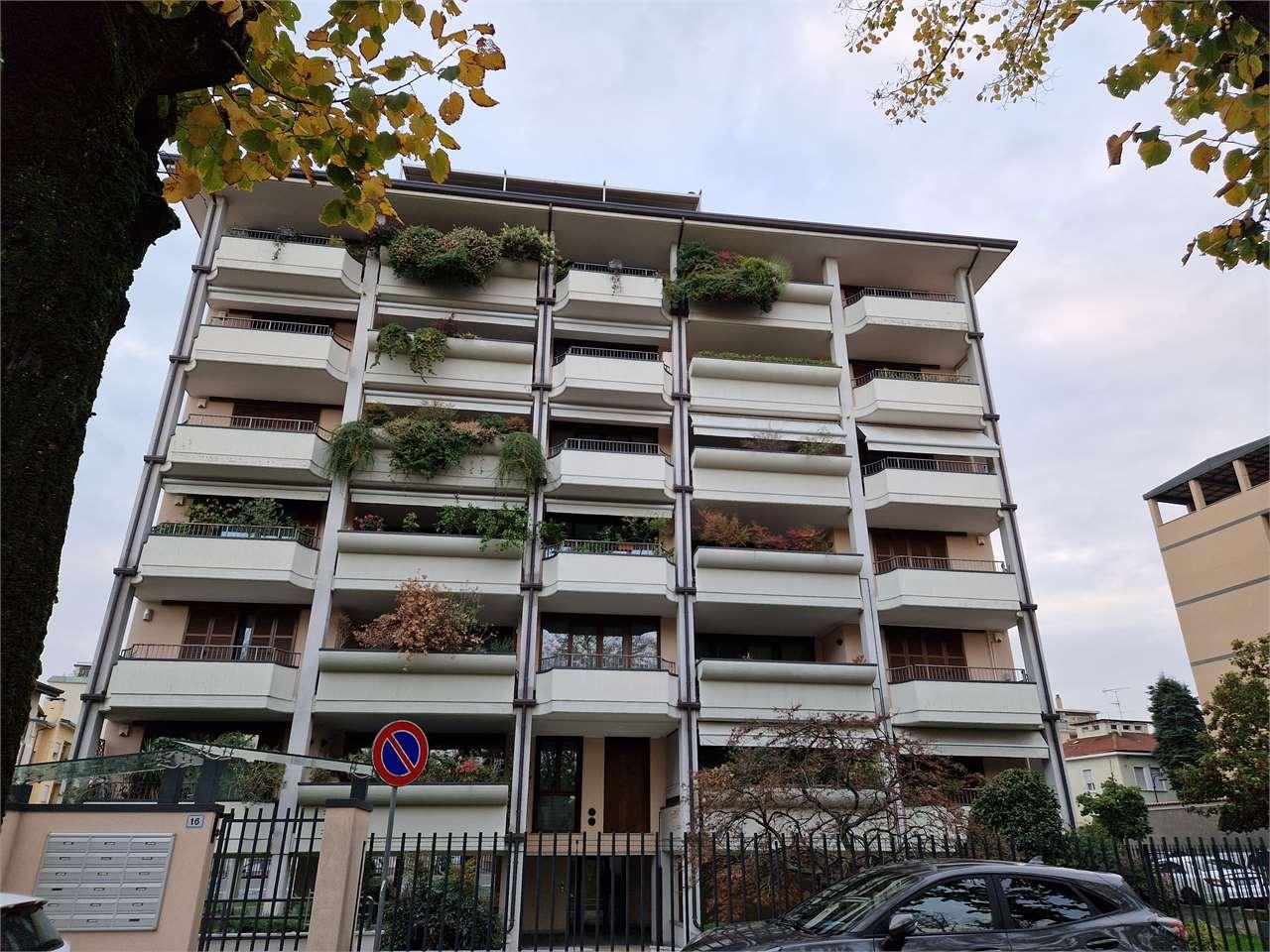 Vendita vendita, Busto Arsizio foto