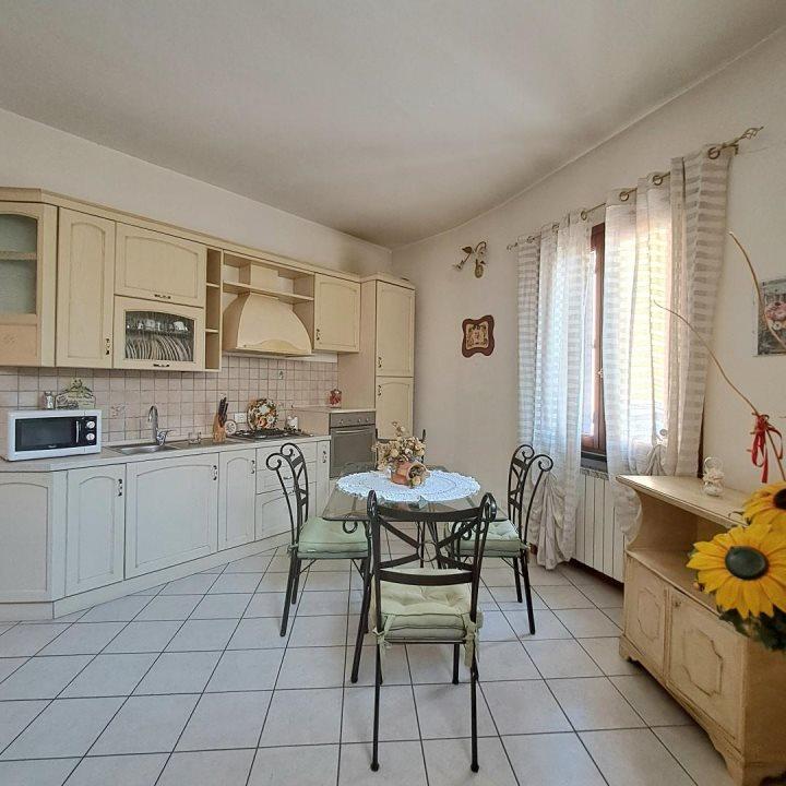 Vendita Trivani, Massarosa foto