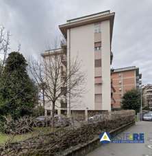 Vendita Pentavani, Lucca