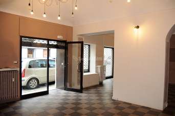 Affitto 3 vetrine, Gassino Torinese Affitto 3 vetrine, Gassino Torinese