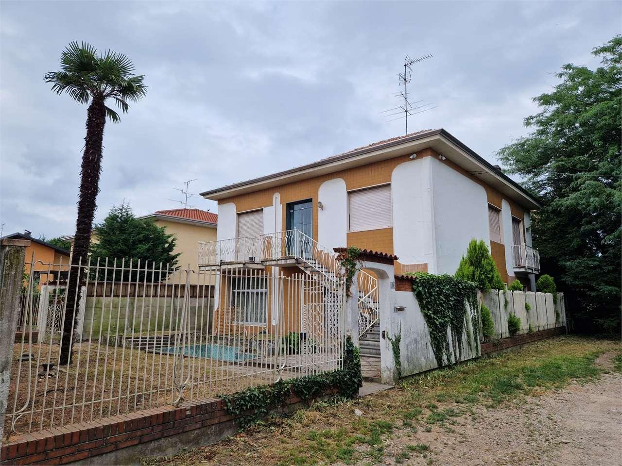 Vendita vendita, Busto Arsizio foto