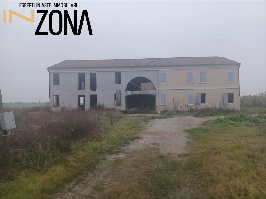 Vendita Quadrivani, Finale Emilia foto