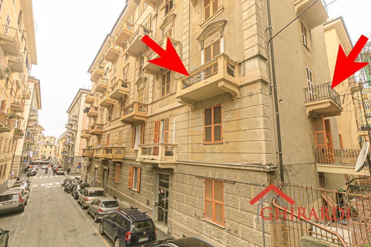 Vendita Eptavani, Genova foto